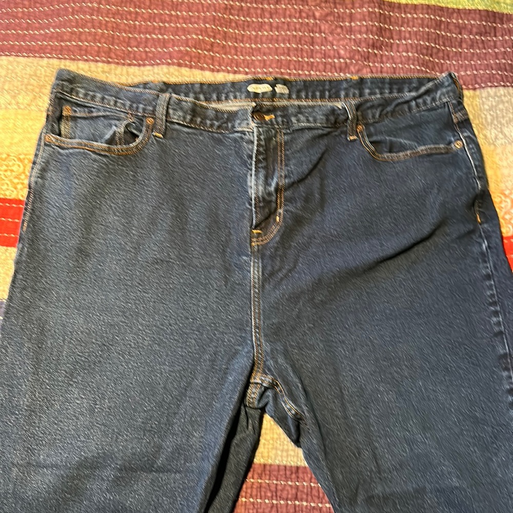 Old Navy men’s straight built in flex 46x30 great condition dark wash